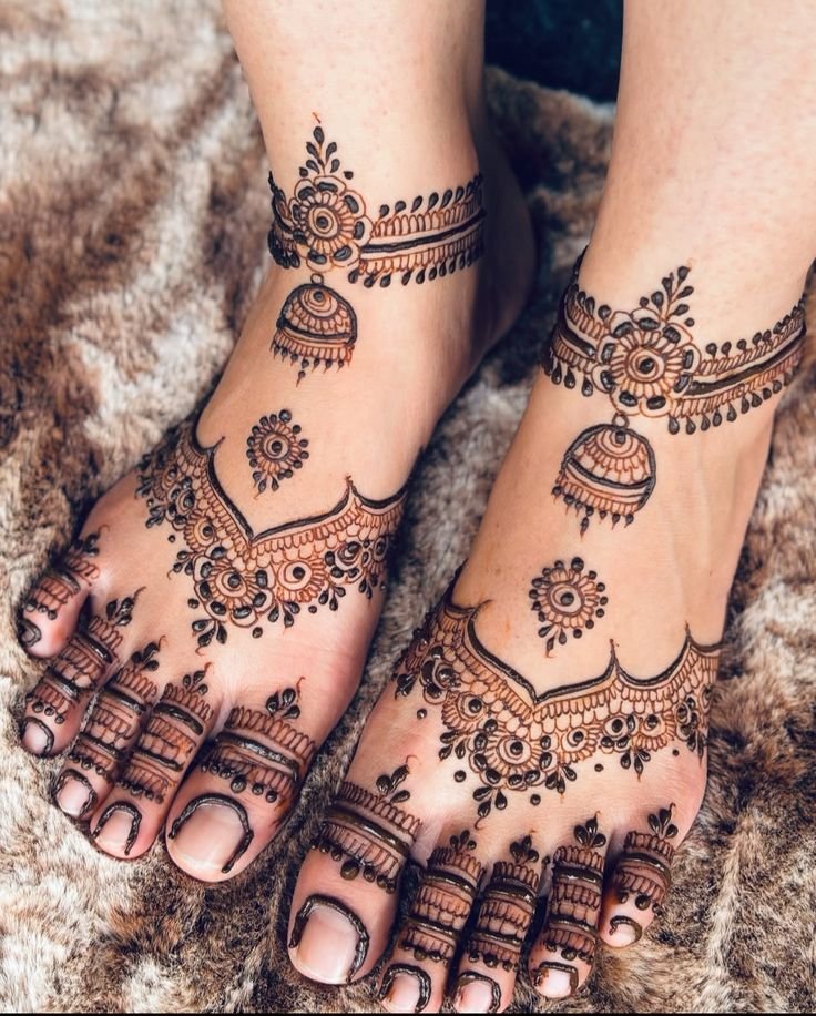 Leg beautiful mehndi design Leg beautiful mehndi design