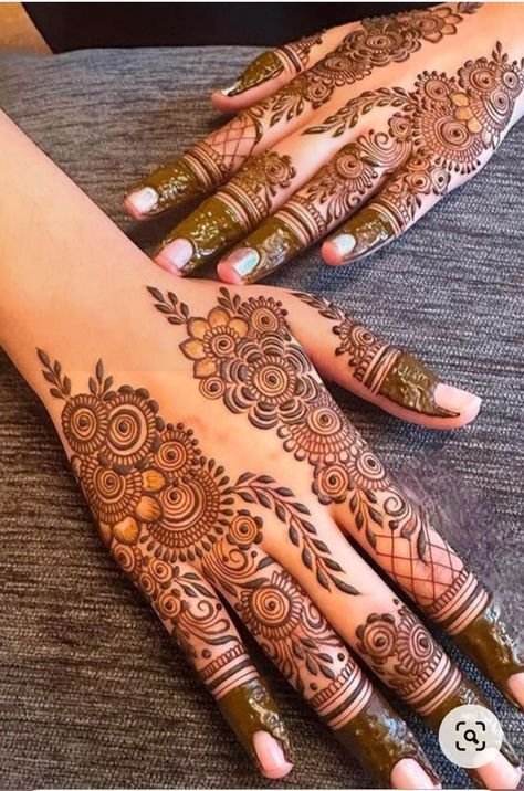 dulhan ke hath ki royal mehndi dulhan ke hath ki royal mehndi