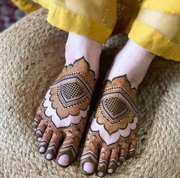 engagement leg mehndi design engagement leg mehndi design