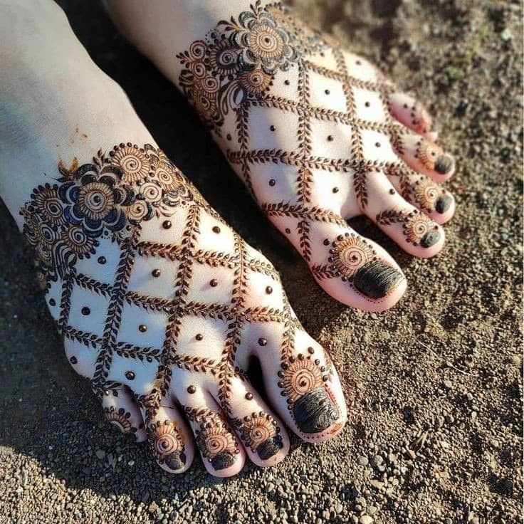 fancy leg mehndi for girls fancy leg mehndi for girls