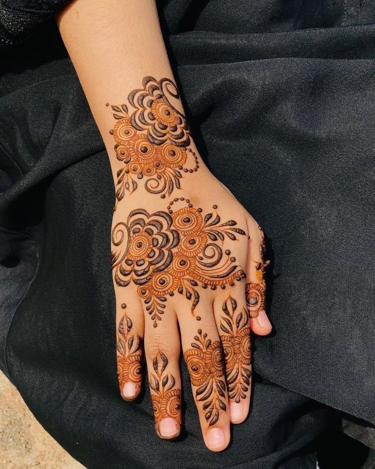 fancy royal mehndi pattern fancy royal mehndi pattern