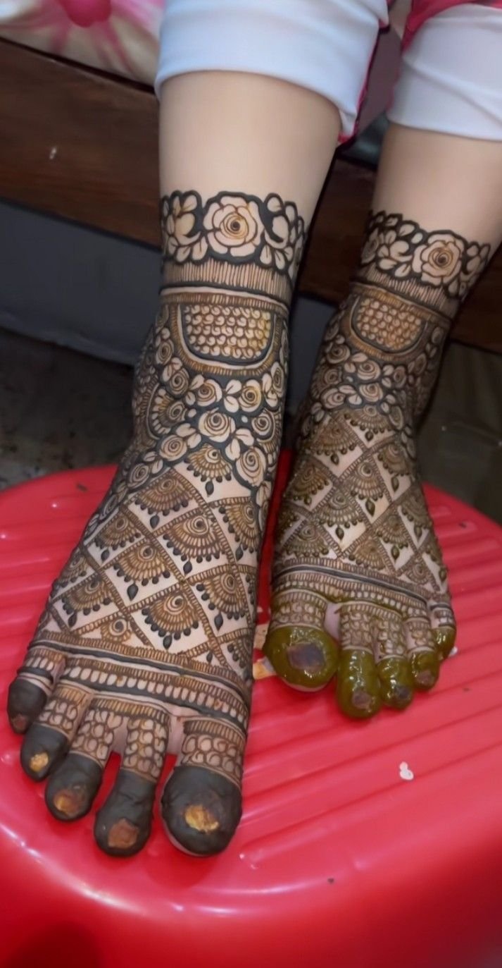 full leg mehndi design full leg mehndi design