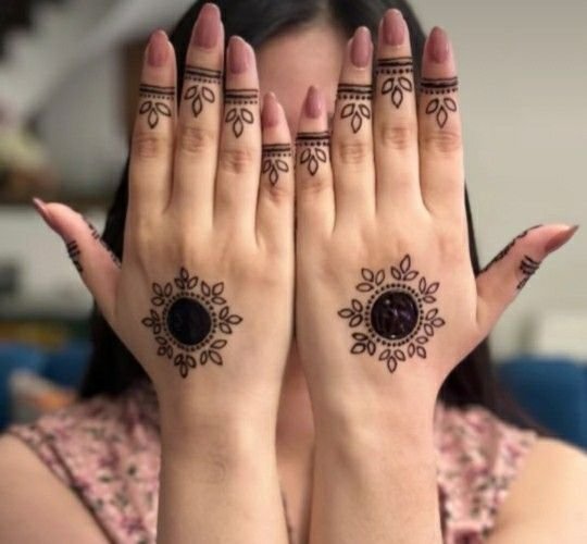 full palm gol tikki mehndi