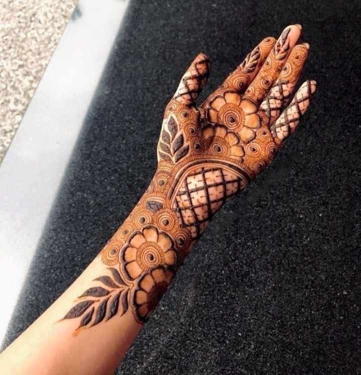 luxurious mehndi design luxurious mehndi design