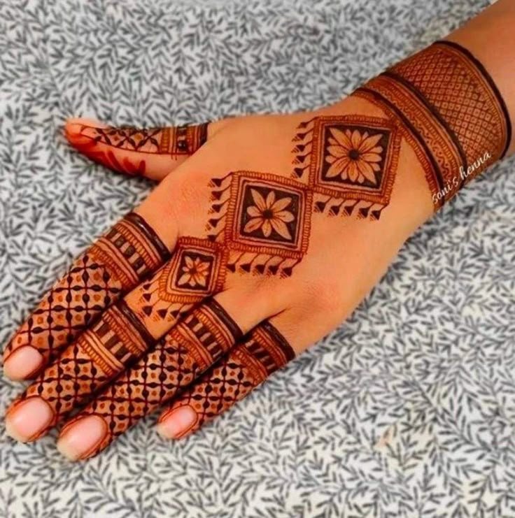 royal mehndi bride look royal mehndi bride look