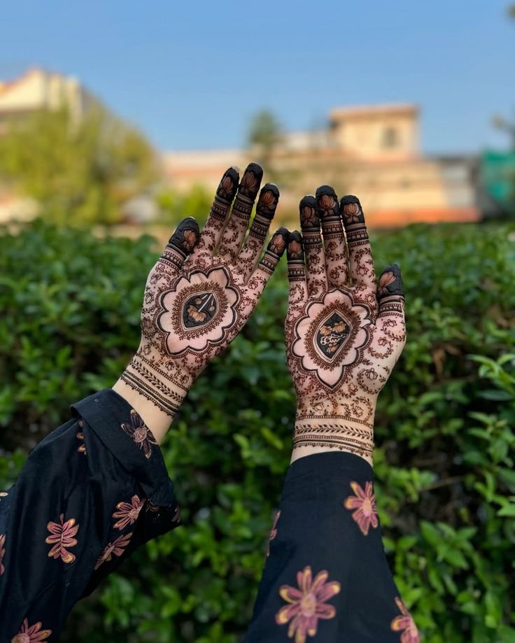symmetrical royal mehndi symmetrical royal mehndi