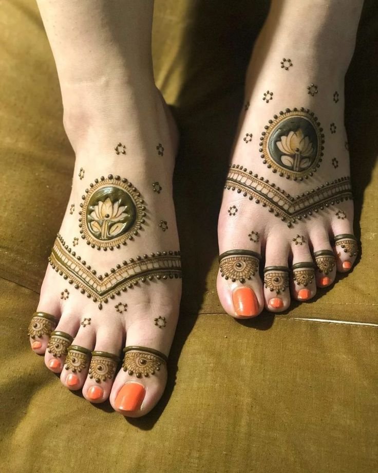 trending leg mehndi design trending leg mehndi design